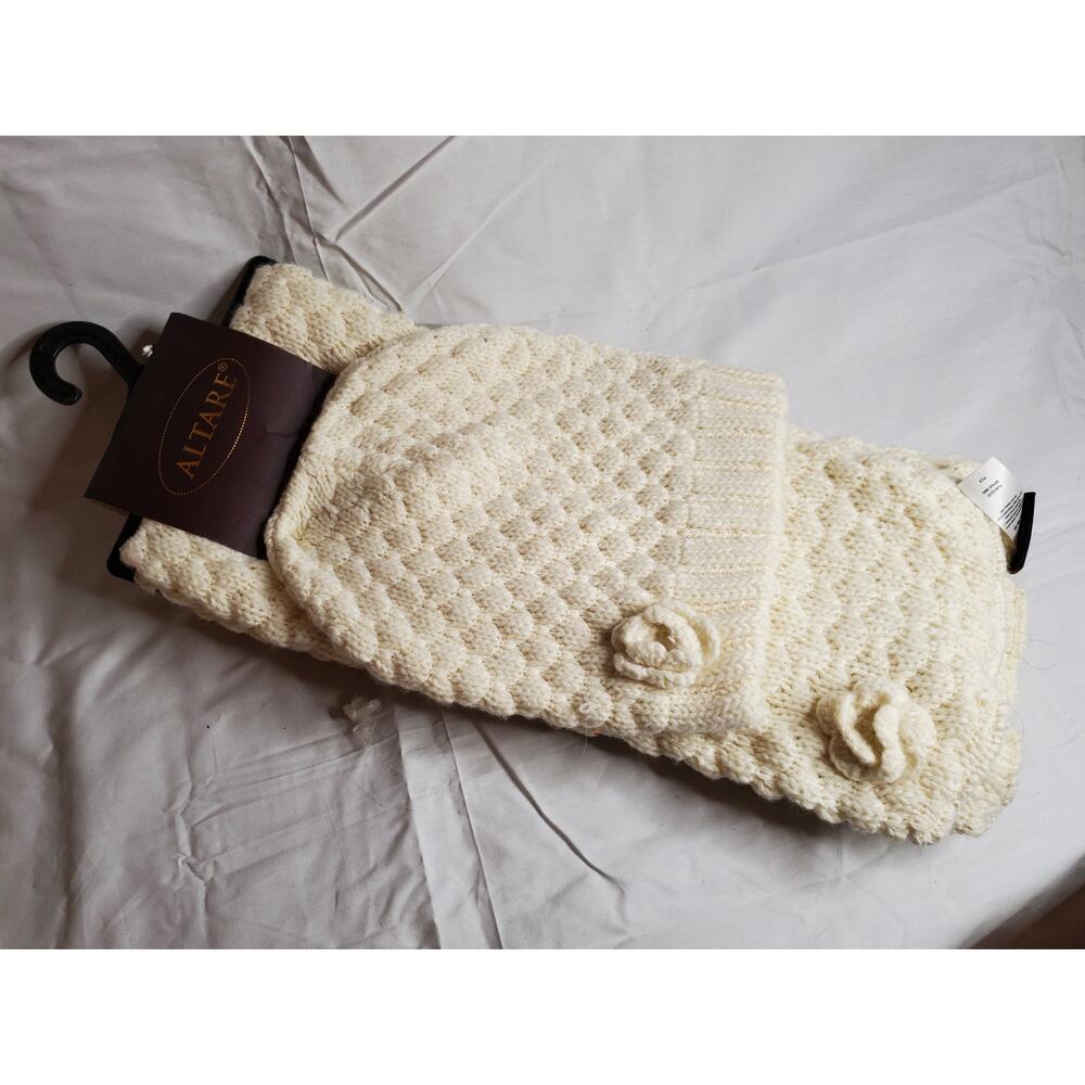 Altare Knit Scarf and Hat - New with tags